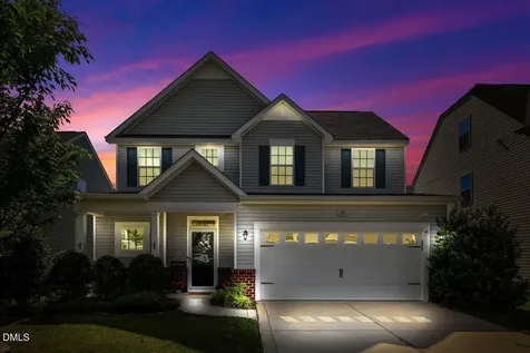 27 Heron Point Way Garner NC 27529
