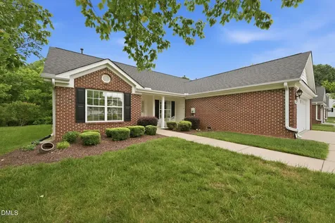 2204 Sweetbay Circle Burlington NC 27215