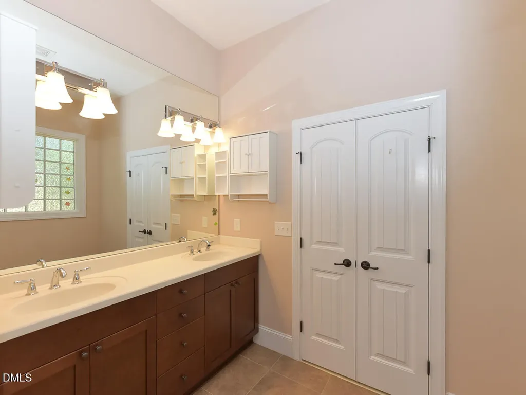 242 Hales Wood Road Chapel Hill NC 27517