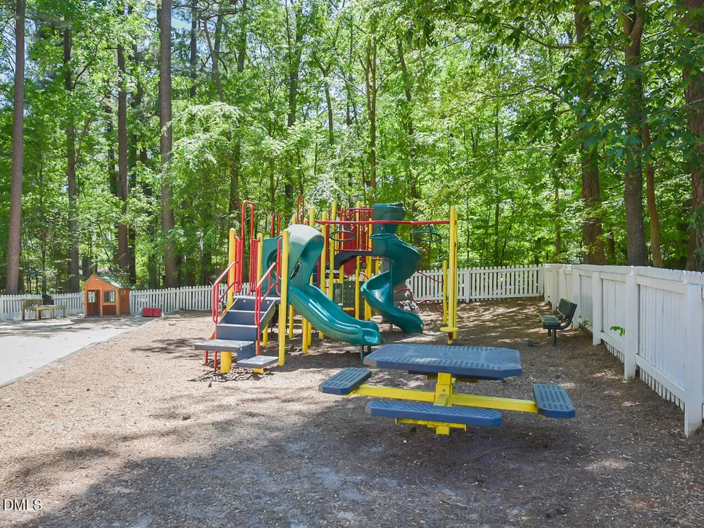 242 Hales Wood Road Chapel Hill NC 27517