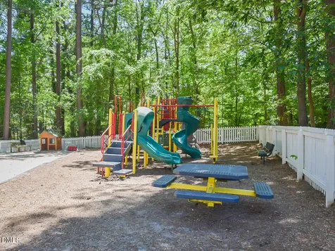 242 Hales Wood Road Chapel Hill NC 27517