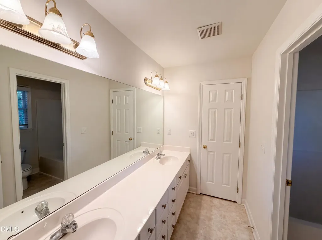 2005 Katesbridge Lane Raleigh NC 27614