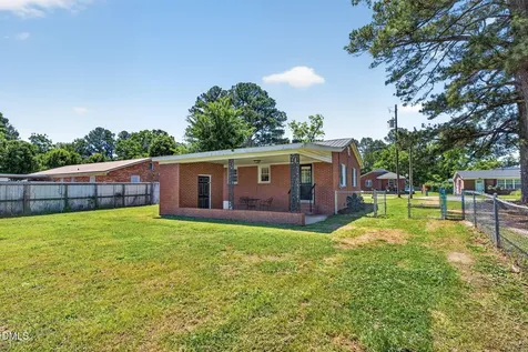 407 E Pearsall Street Dunn NC 28334