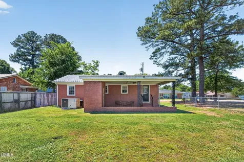 407 E Pearsall Street Dunn NC 28334