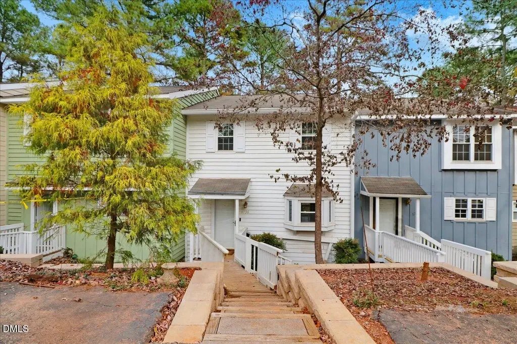 5738 Three Oaks Drive Raleigh NC 27612