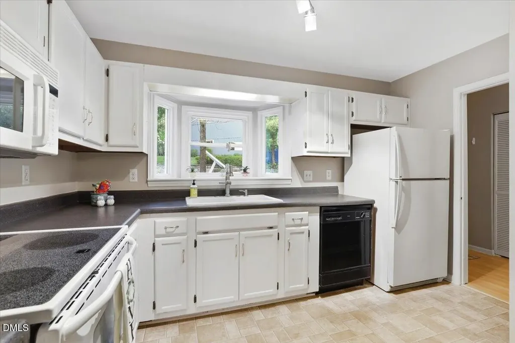 5738 Three Oaks Drive Raleigh NC 27612