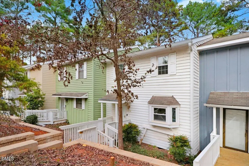 5738 Three Oaks Drive Raleigh NC 27612