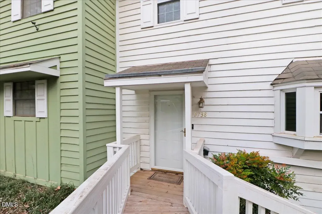 5738 Three Oaks Drive Raleigh NC 27612