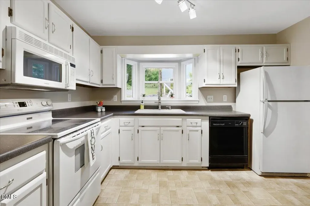 5738 Three Oaks Drive Raleigh NC 27612