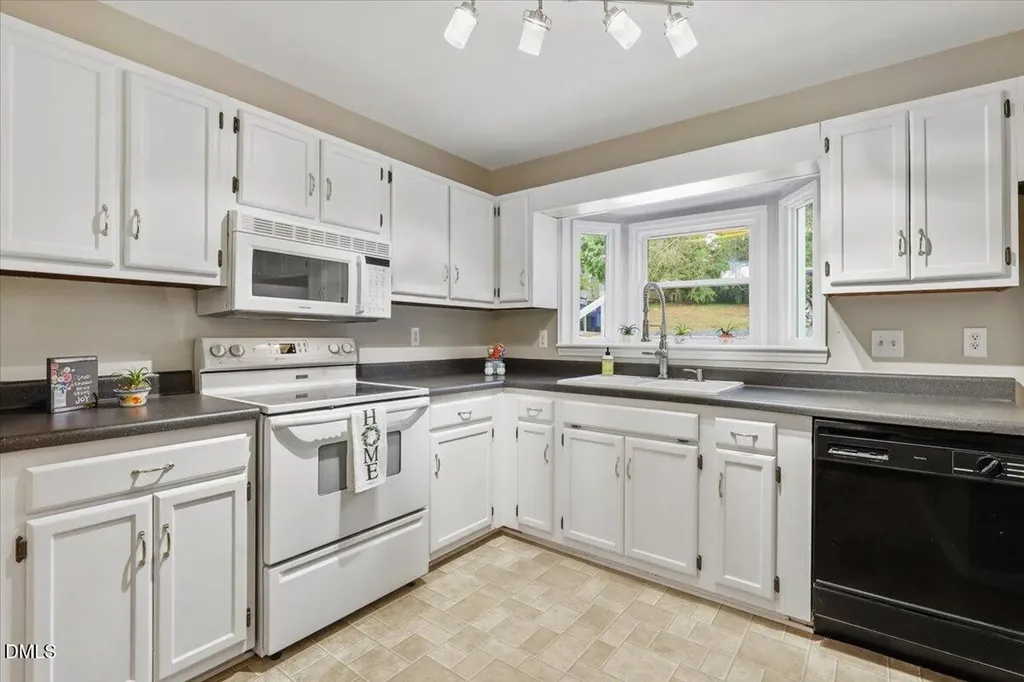 5738 Three Oaks Drive Raleigh NC 27612