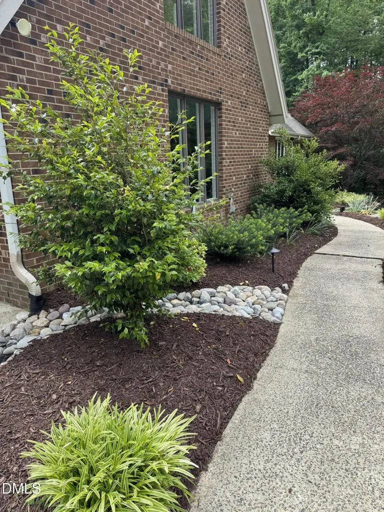 8844 Woodyhill Road Raleigh NC 27613