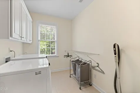 400 Allenhurst Place Cary NC 27518