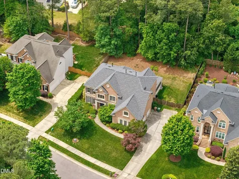 400 Allenhurst Place Cary NC 27518
