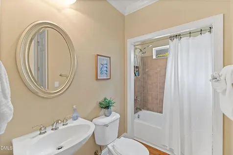 400 Allenhurst Place Cary NC 27518