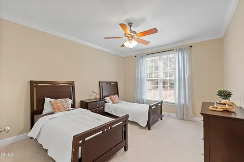 400 Allenhurst Place Cary NC 27518