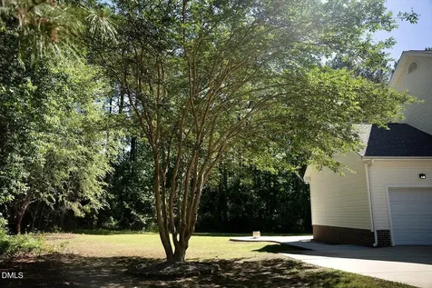 30 Vauxhall Court Youngsville NC 27596