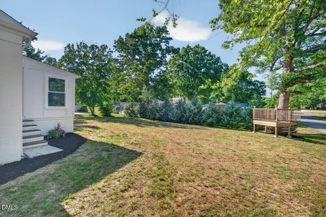 2003 Edgewood Avenue Burlington NC 27215