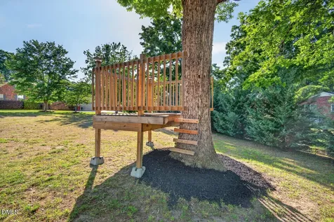 2003 Edgewood Avenue Burlington NC 27215