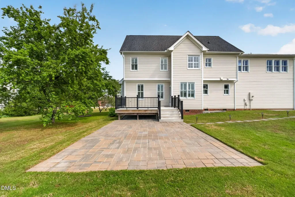109 Lockfield Drive Clayton NC 27520