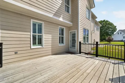 109 Lockfield Drive Clayton NC 27520