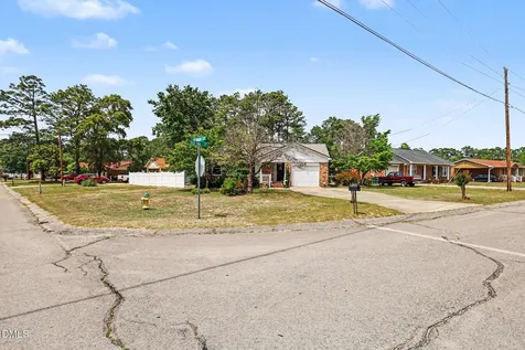3228 Old Oak Lane Hope Mills NC 28348