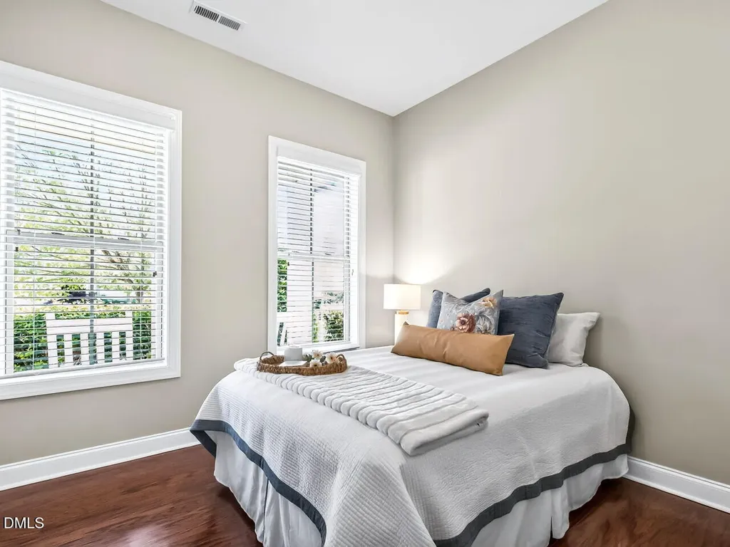 63 Middleton Place Chapel Hill NC 27516