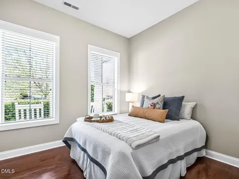 63 Middleton Place Chapel Hill NC 27516