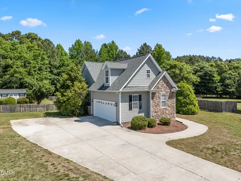 45 Oak Leaf Trail Youngsville NC 27596