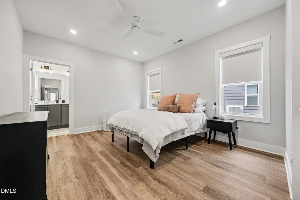 138 Weavers Grove Drive Chapel Hill NC 27514