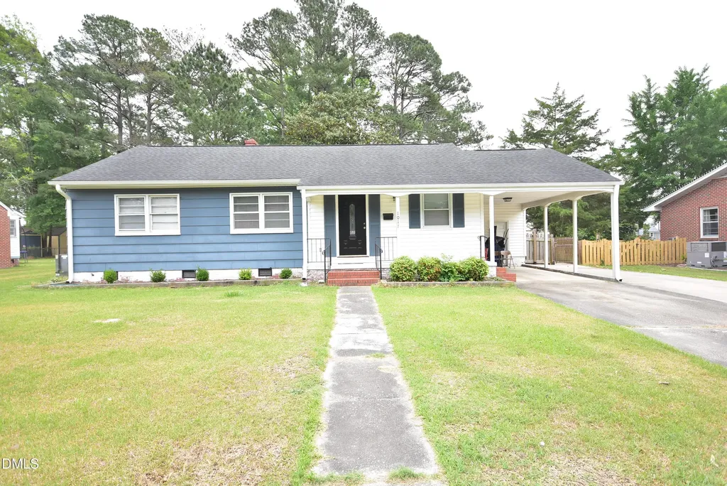 1011 S 1st Street Smithfield NC 27577