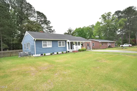 1011 S 1st Street Smithfield NC 27577