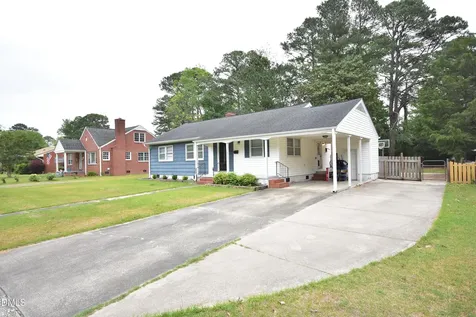 1011 S 1st Street Smithfield NC 27577