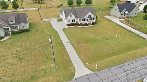 165 W Beulah Road Nashville NC 27856