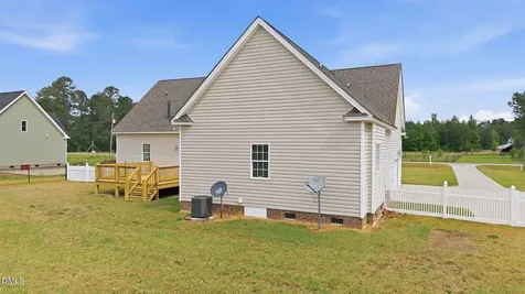 165 W Beulah Road Nashville NC 27856