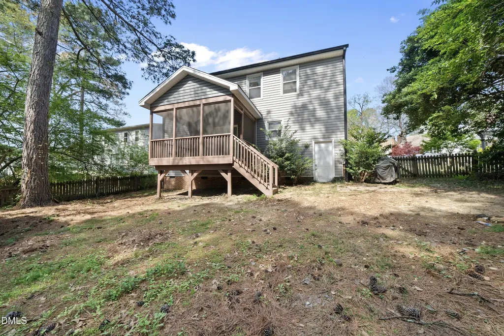 8324 Bellingham Circle Raleigh NC 27615