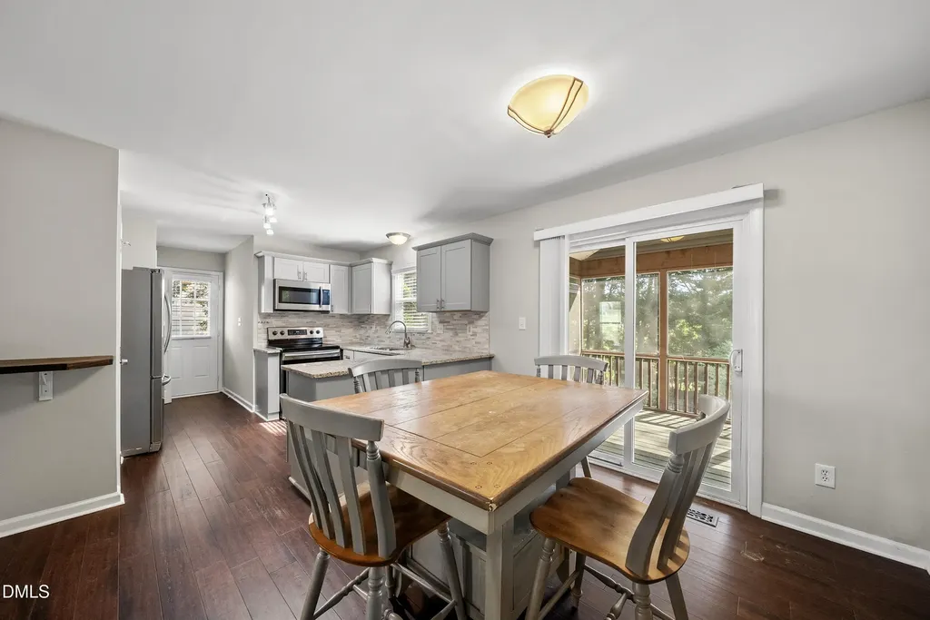 8324 Bellingham Circle Raleigh NC 27615
