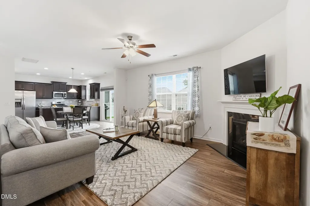 157 S Great White Way Clayton NC 27527