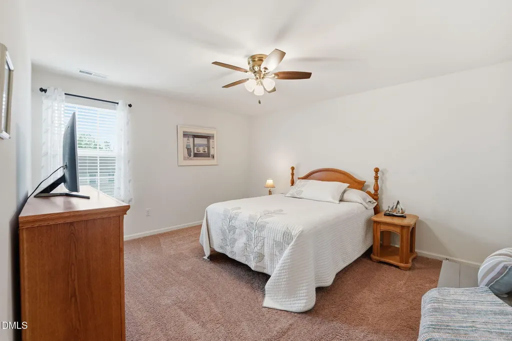 157 S Great White Way Clayton NC 27527