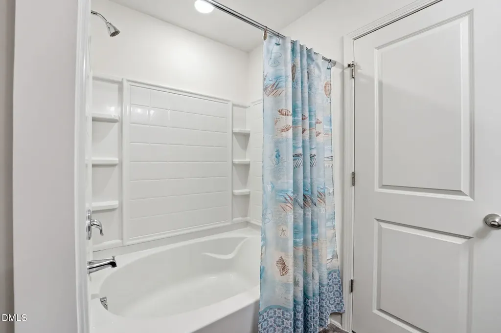 157 S Great White Way Clayton NC 27527