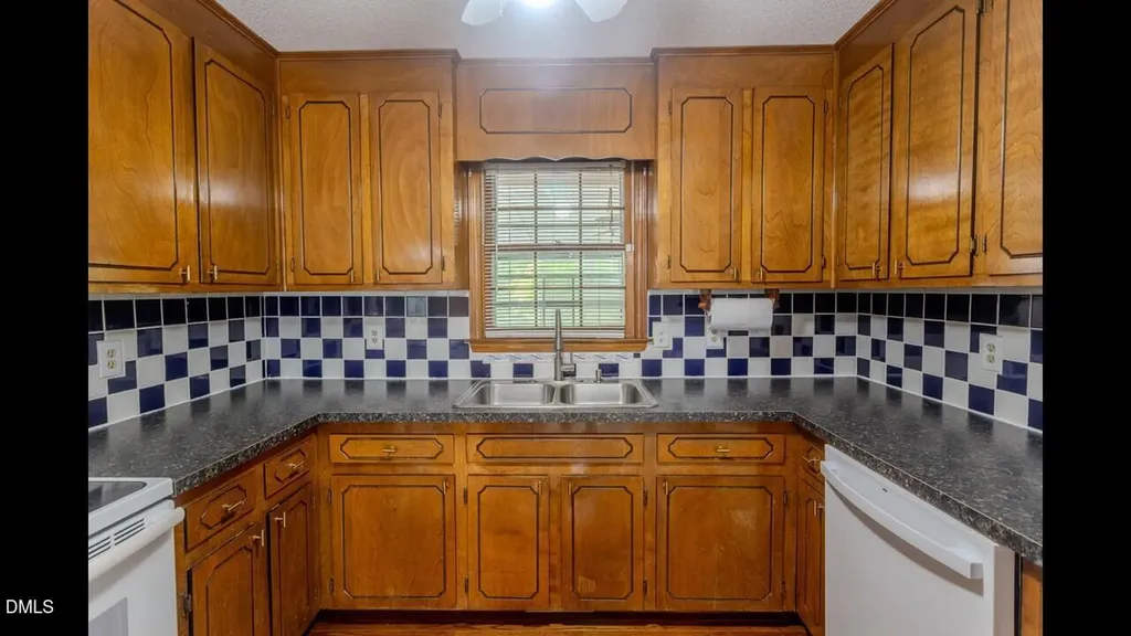 906 Andersonwood Drive Fuquay Varina NC 27526