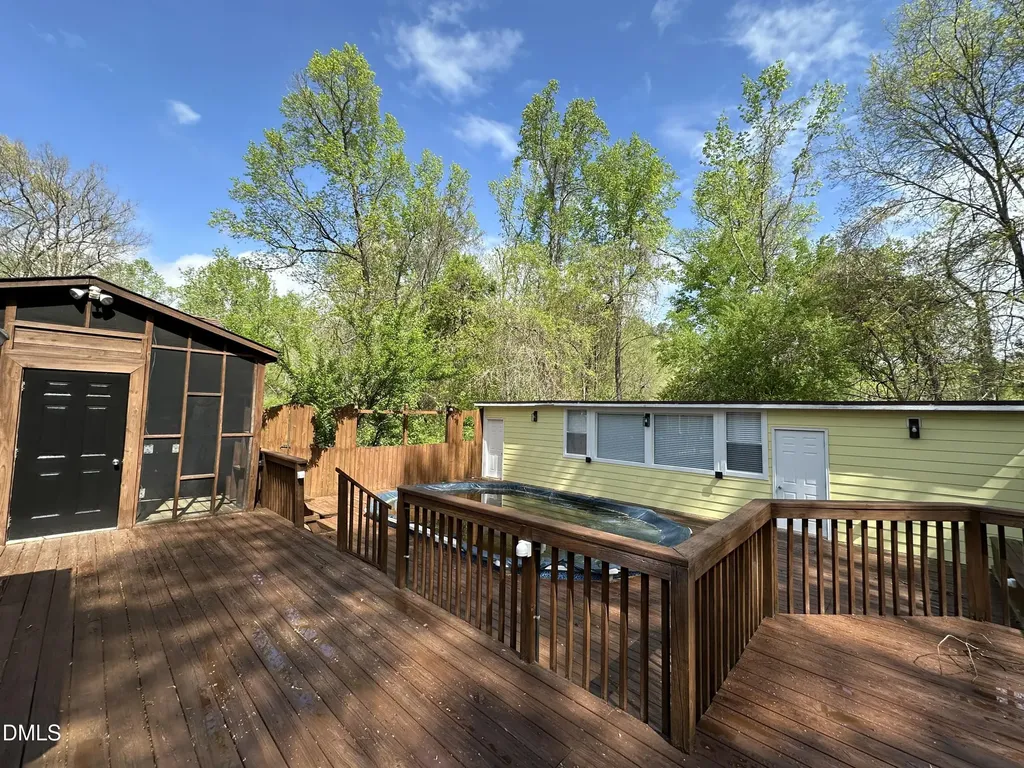 906 Andersonwood Drive Fuquay Varina NC 27526