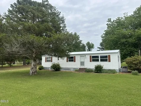 1865 Haddock Road Winterville NC 28590