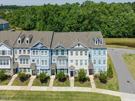 681 Grand Central Station Apex NC 27502