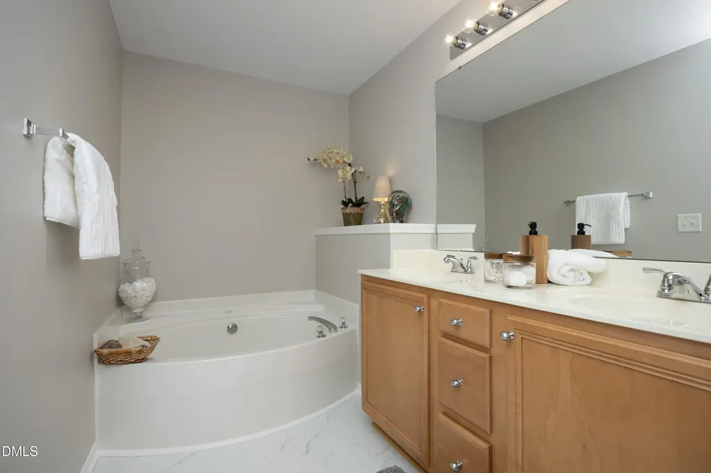 8402 Drystone Drive Raleigh NC 27613