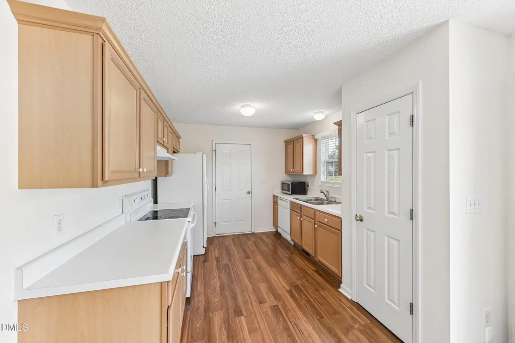 1013 Deer Oaks Court Raleigh NC 27603