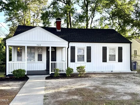 1709 Lincoln Drive Greenville NC 27834