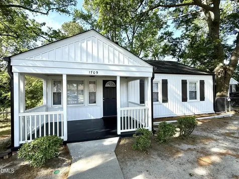 1709 Lincoln Drive Greenville NC 27834