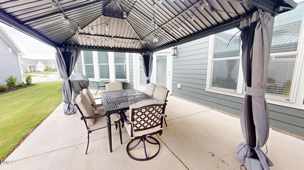 1720 Pinecliff Court Fuquay Varina NC 27526
