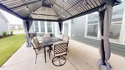 1720 Pinecliff Court Fuquay Varina NC 27526