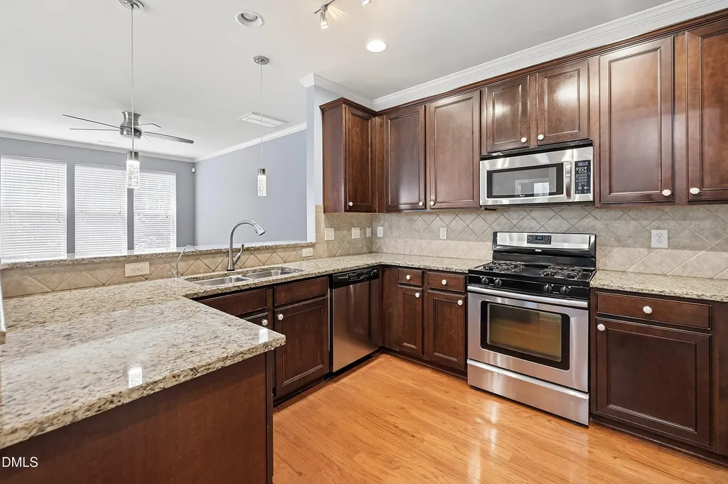 5911 Longeria Raleigh NC 27612